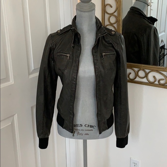 Grey jacket - Picture 1 of 4